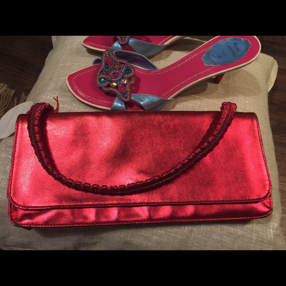 Max&Co.Red Leather Purse Ital.w/ bonus earrings